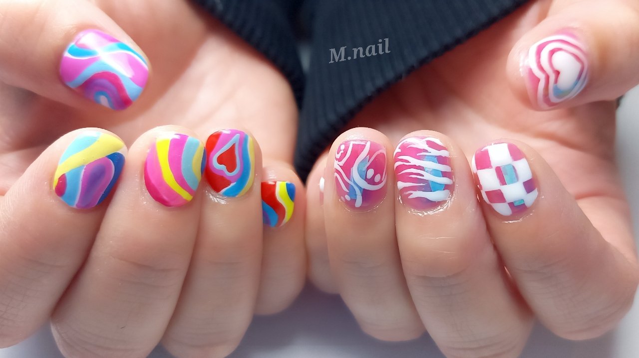 オールシーズン リゾート 女子会 ハンド プッチ Nailroom M Nailのネイルデザイン No 705 ネイルブック