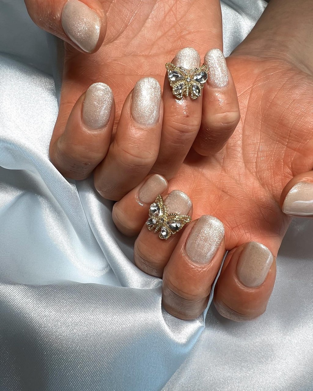 オールシーズン 卒業式 デート 女子会 ビジュー Sororuru Nail 𝐄𝐢𝐤𝐨のネイルデザイン No ネイル ブック