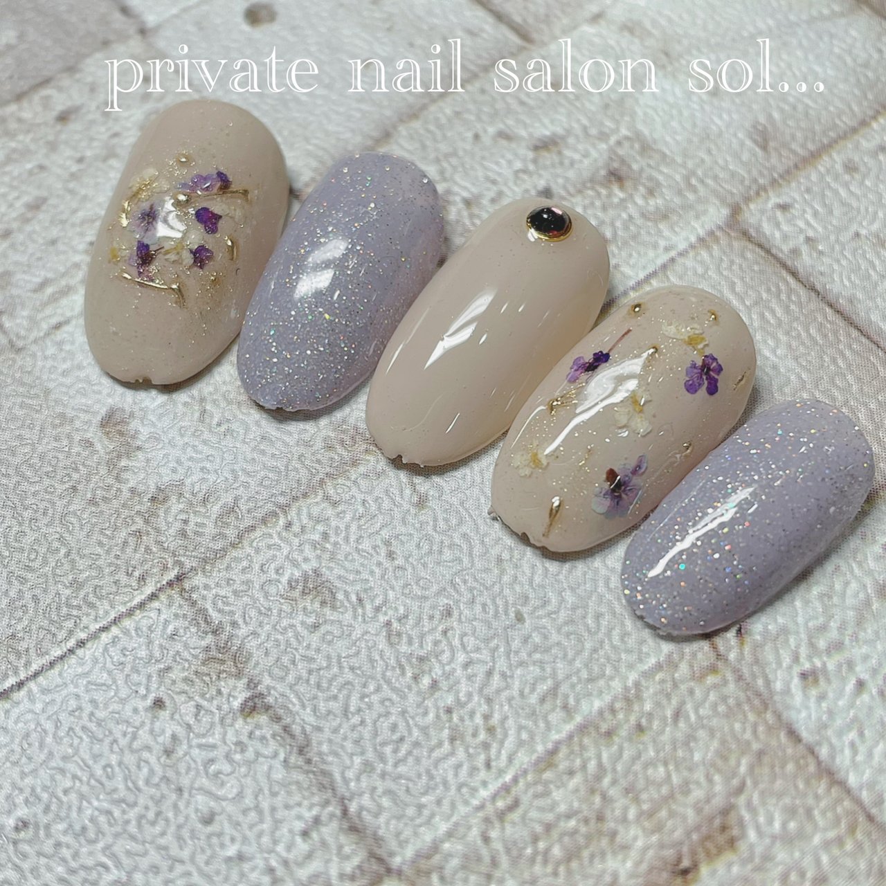 春 デート ハンド シンプル フラワー Sol Hiromiのネイルデザイン No 705 ネイルブック