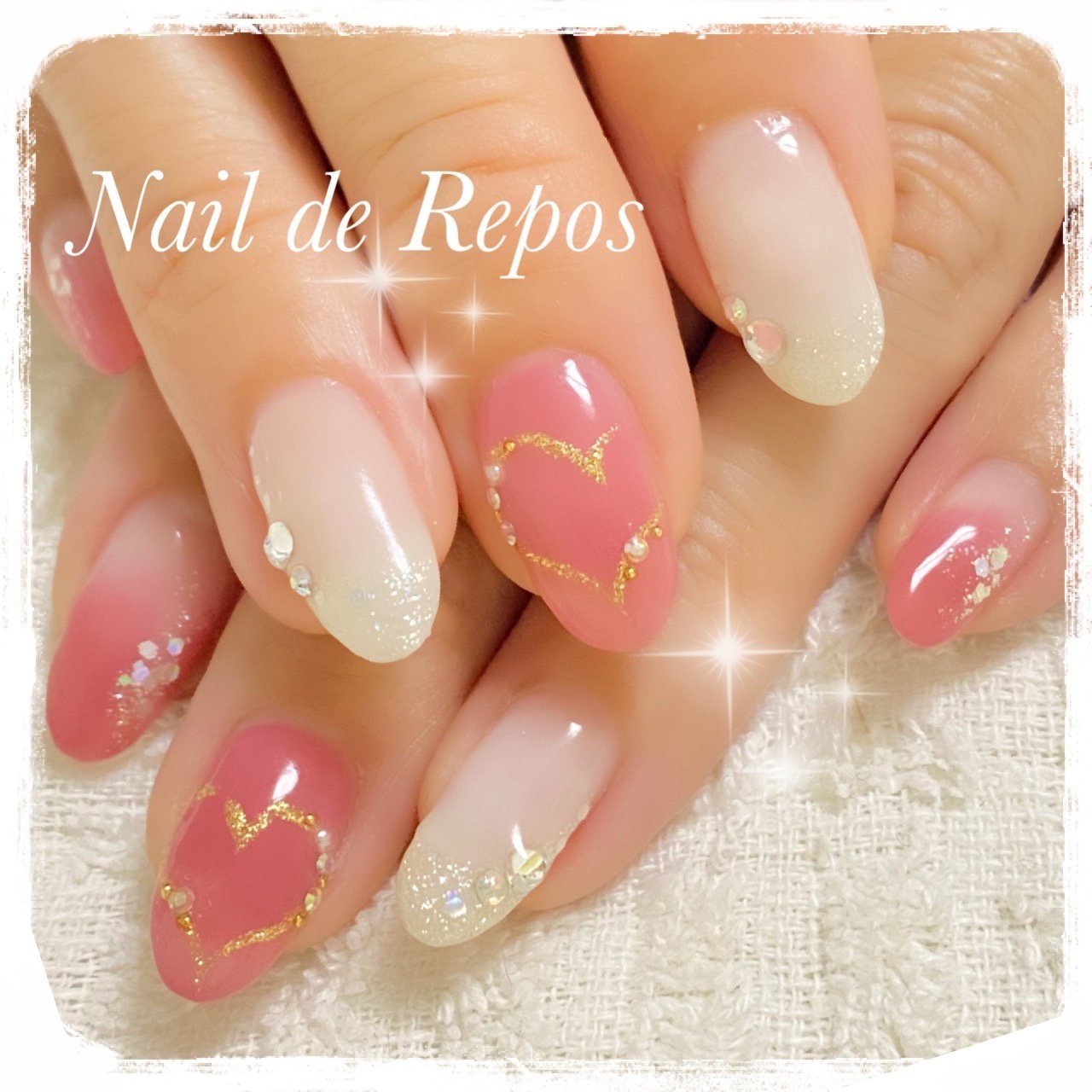 ハンド グラデーション ハート ホワイト ピンク Nail De Repos ルポ のネイルデザイン No ネイルブック