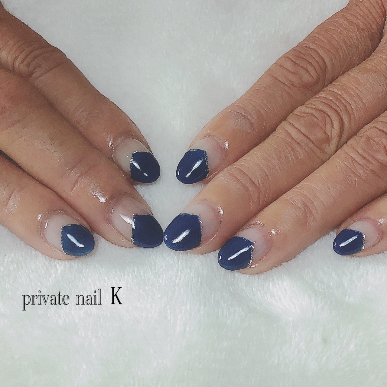 オールシーズン ハンド 変形フレンチ ミディアム ネイビー Nailkのネイルデザイン No ネイルブック