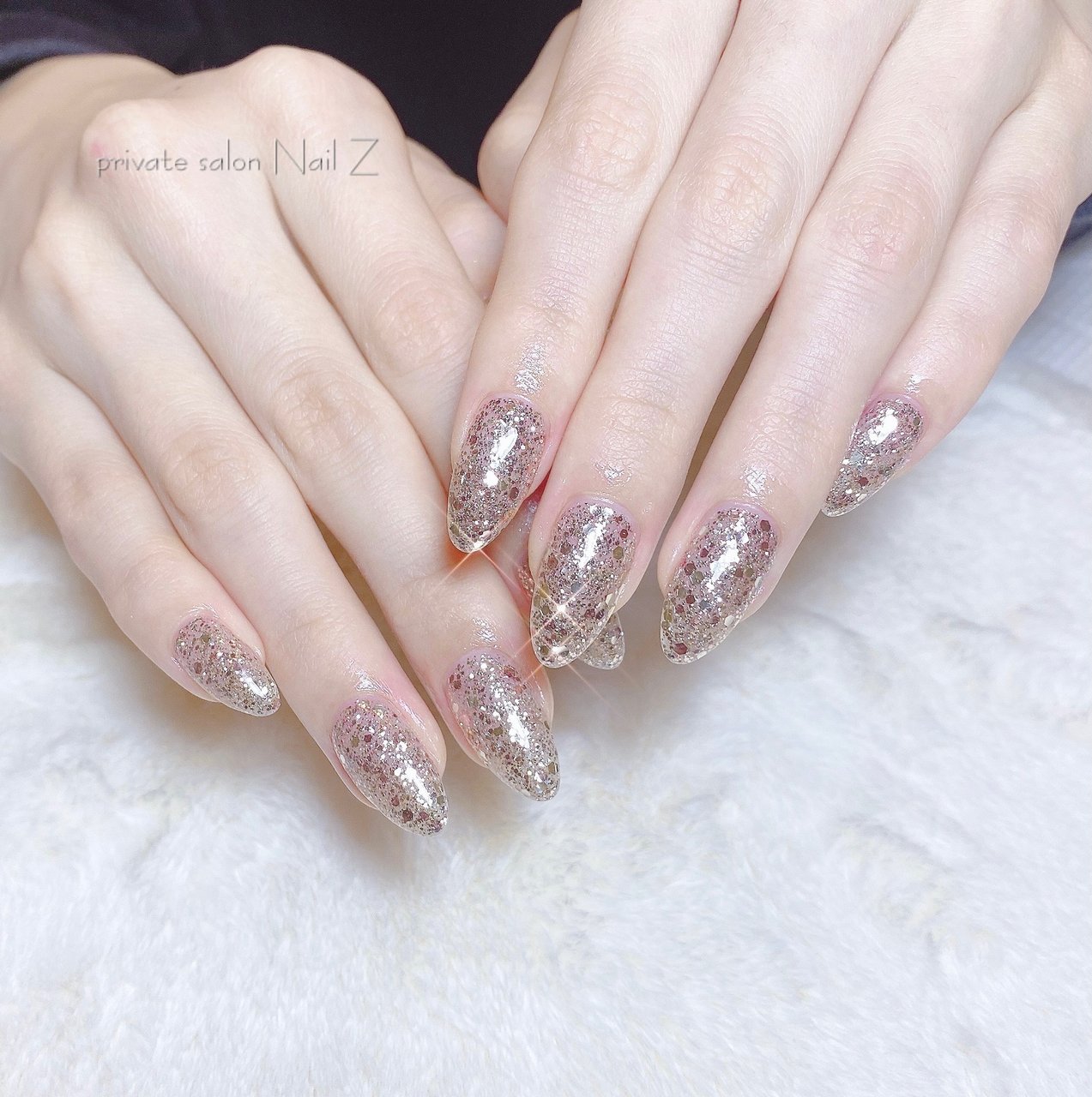 ハンド ホログラム ラメ ロング ジェルネイル Nail Z ネイルジー のネイルデザイン No ネイルブック