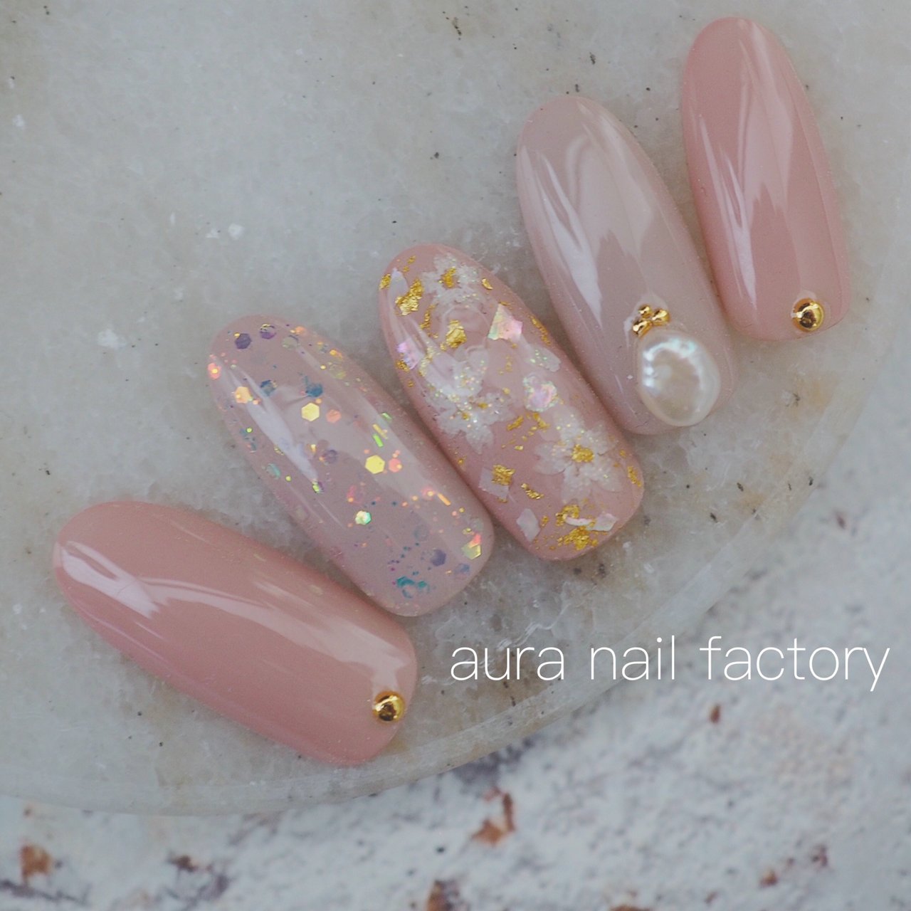 春 卒業式 入学式 オフィス ホログラム Aura Nail Factoryのネイルデザイン No ネイルブック