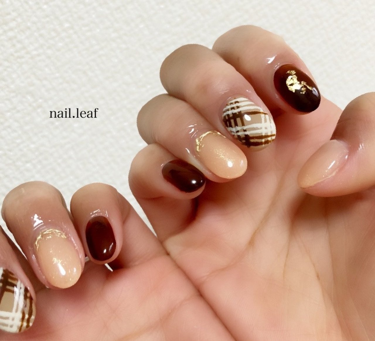 バレンタイン スイーツ ホイル ベージュ ブラウン Nail Leaf リーフ のネイルデザイン No ネイルブック