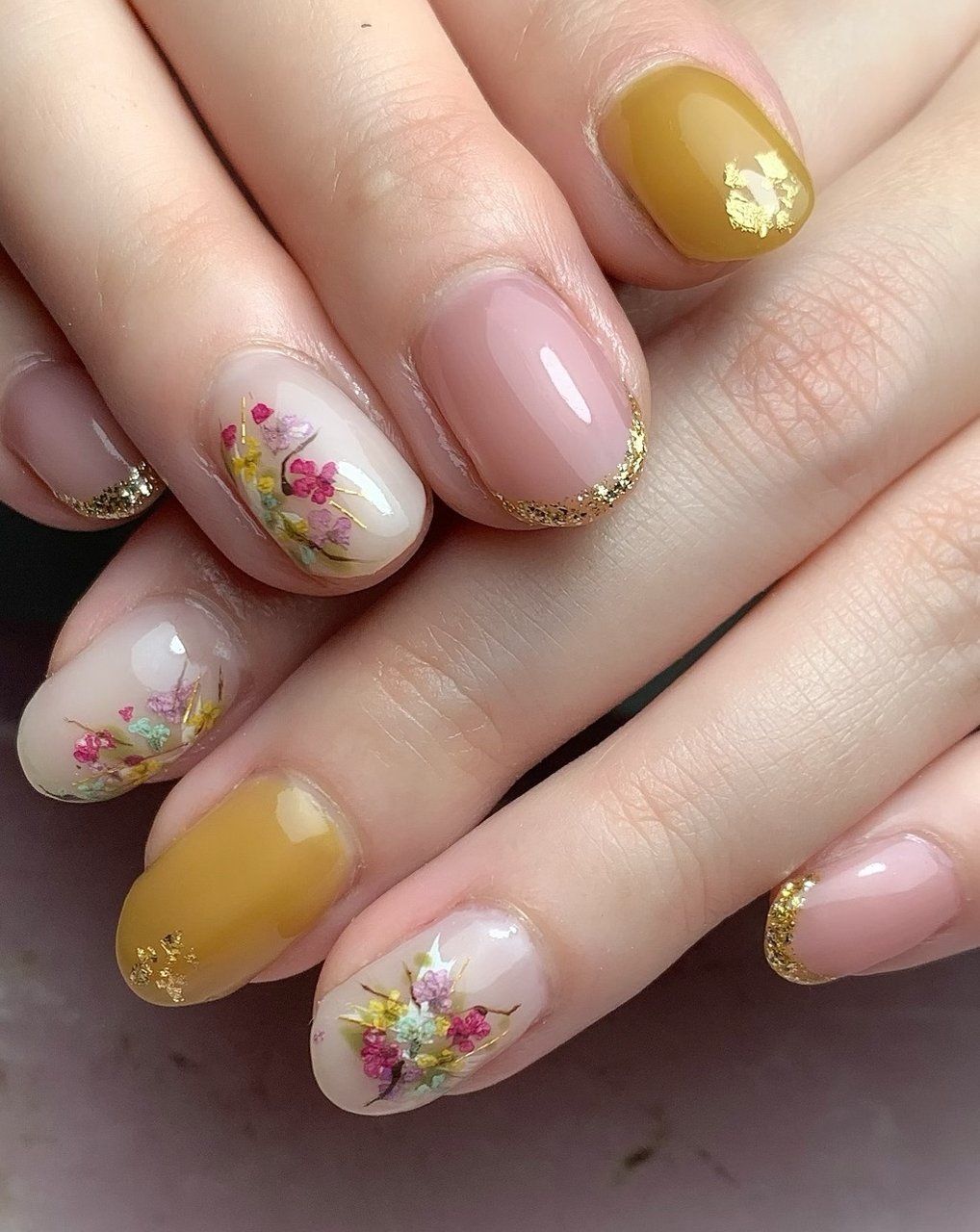 春 ハンド 押し花 ベージュ ピンク Bijou Nailのネイルデザイン No ネイルブック