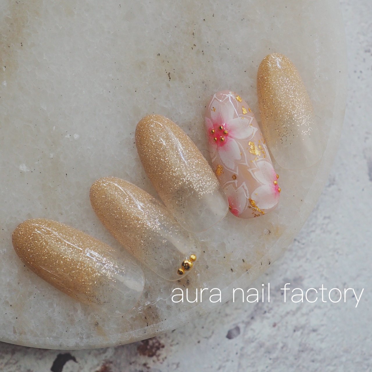 春 卒業式 入学式 オフィス ハンド Aura Nail Factoryのネイルデザイン No ネイルブック