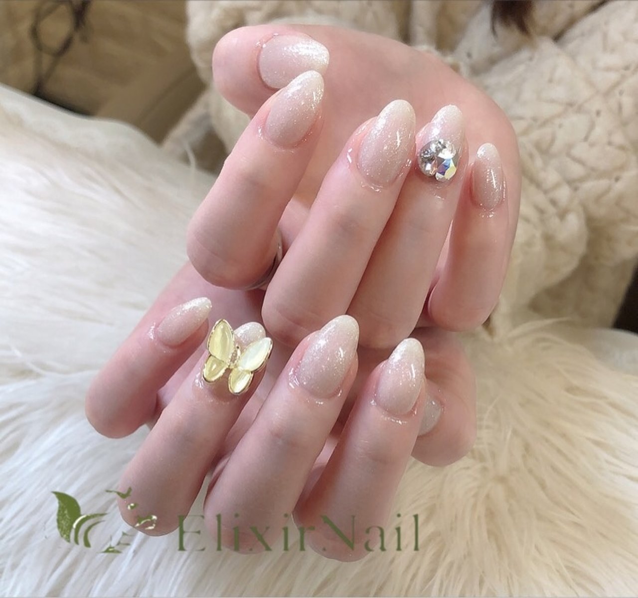 オフィス デート 女子会 ハンド ビジュー エリクサーネイルのネイルデザイン No ネイルブック