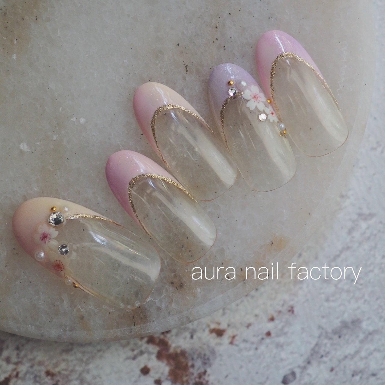 春 卒業式 入学式 オフィス ハンド Aura Nail Factoryのネイルデザイン No ネイルブック