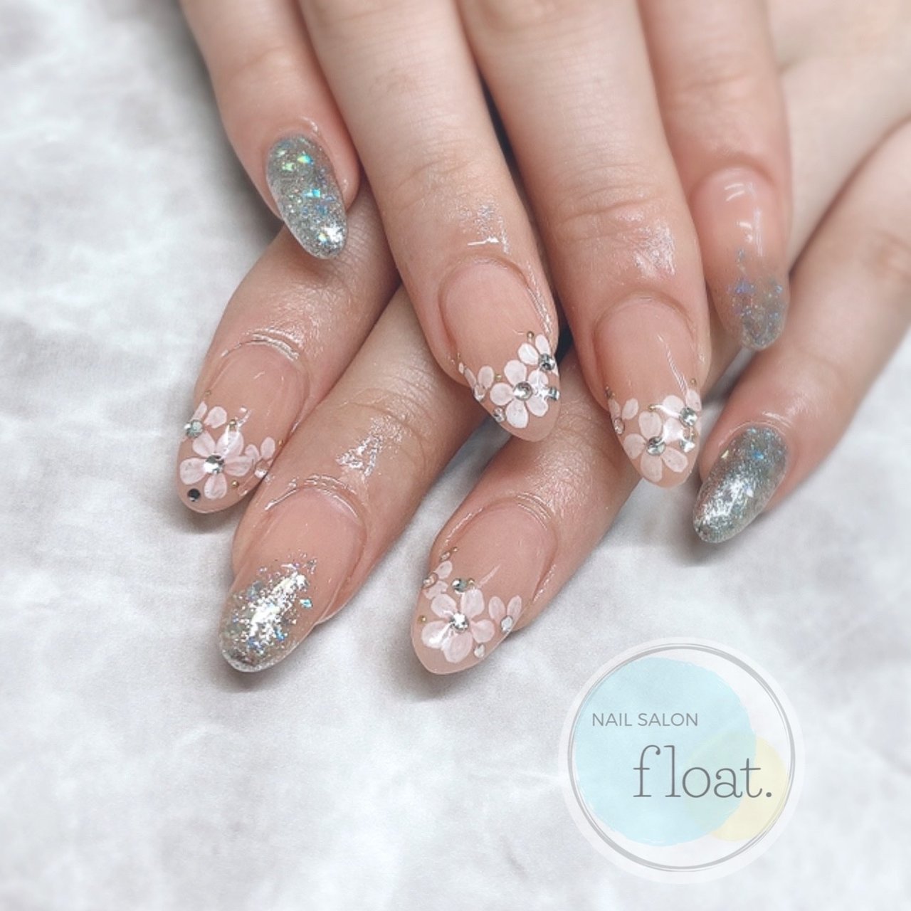 春 オールシーズン 入学式 ブライダル ハンド Nail Salon Floatのネイルデザイン No ネイルブック