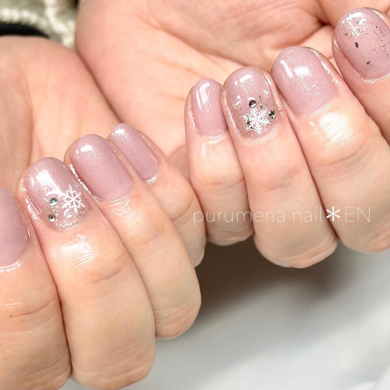 冬 お正月 成人式 クリスマス ハンド Purumeria Nail Enのネイルデザイン No ネイルブック