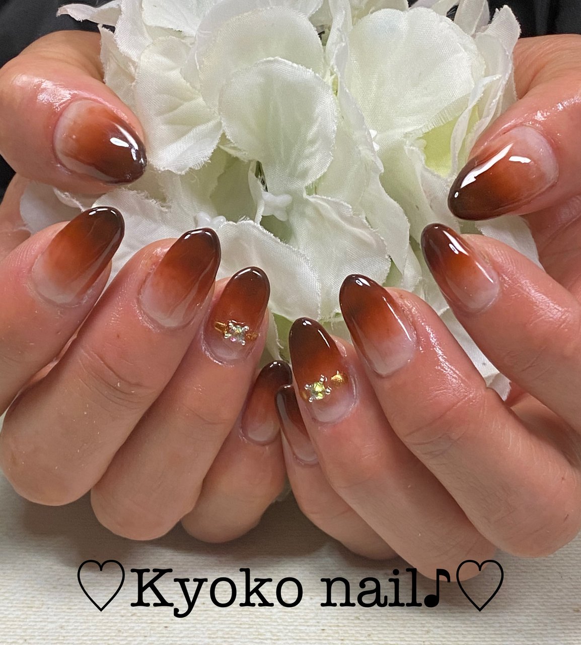 オールシーズン オフィス ハンド グラデーション ミラー Kyoko Nailのネイルデザイン No ネイルブック