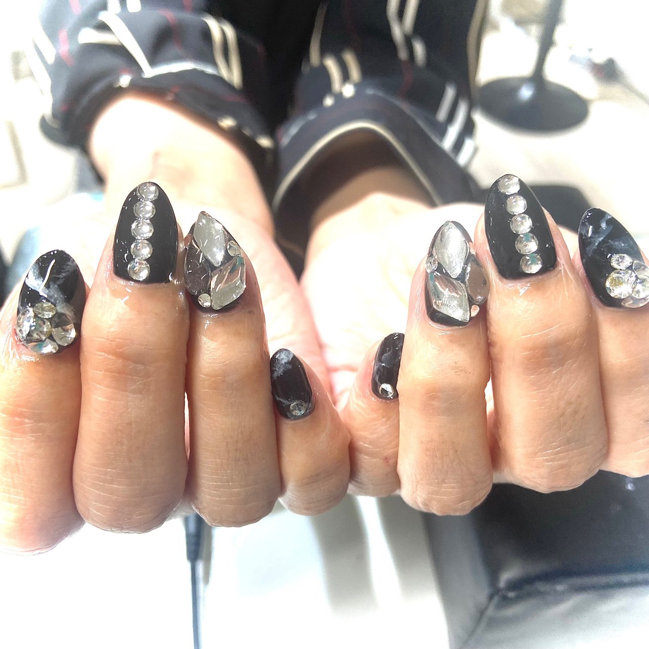 冬/ハンド/ビジュー/ミディアム/ブラック - Tsumeya Show.co Nailの