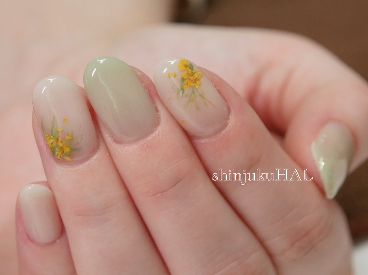 春 押し花 ホワイト イエロー グリーン わたなべまさみのネイルデザイン No ネイルブック