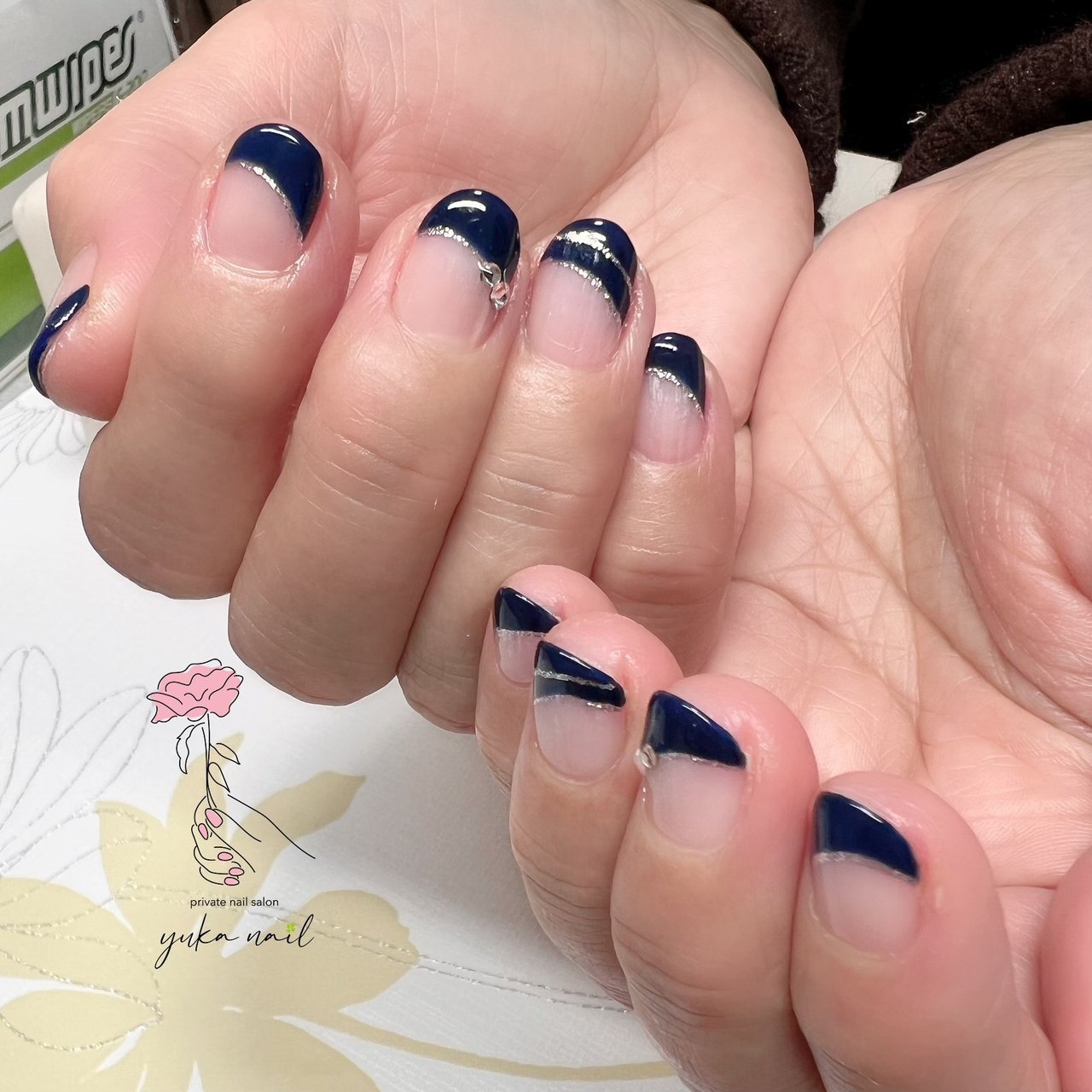 オールシーズン ハンド フレンチ 変形フレンチ ネイビー Yuka Nailのネイルデザイン No ネイルブック