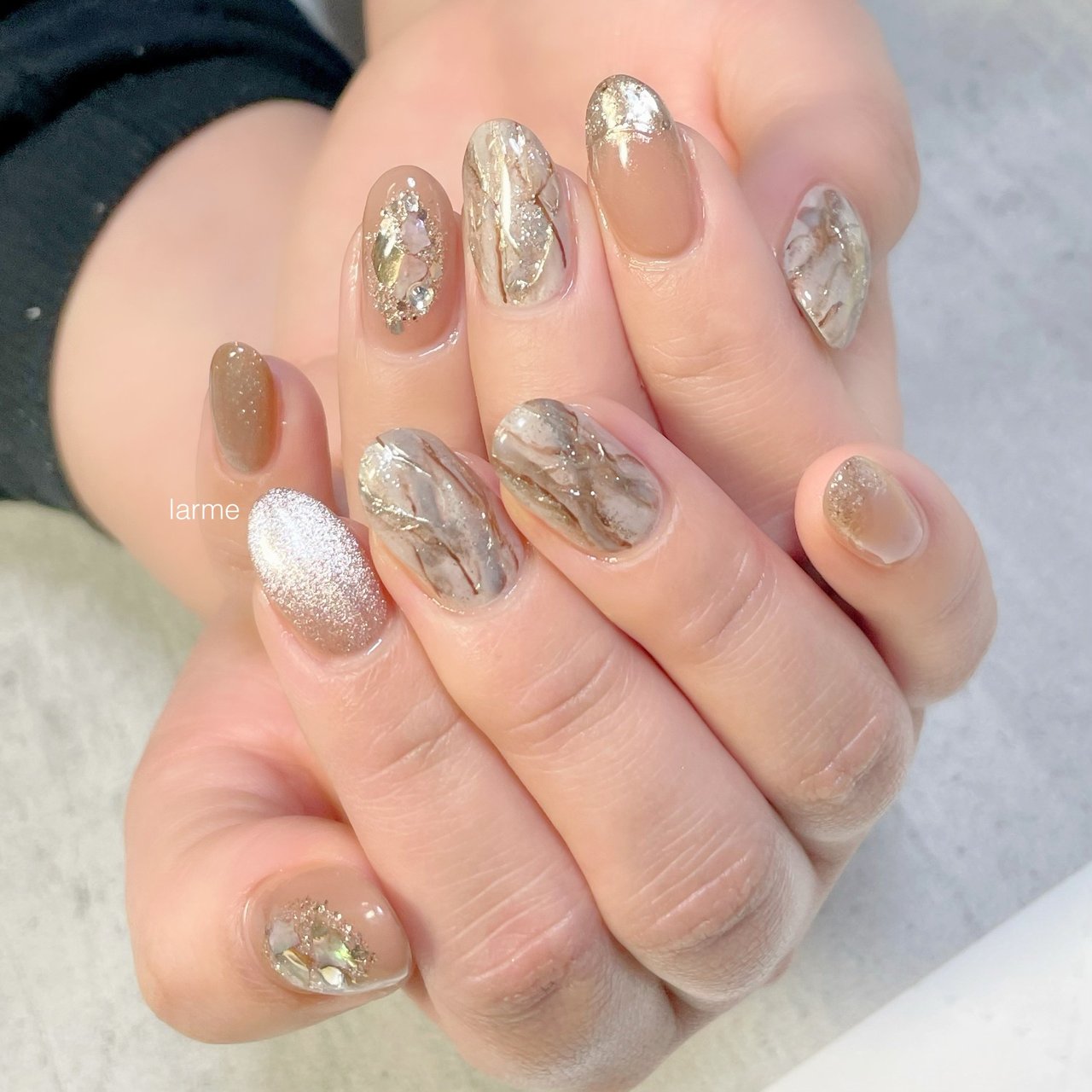 ハンド ベージュ グレージュ アースカラー Nailroomlarmeのネイルデザイン No ネイルブック