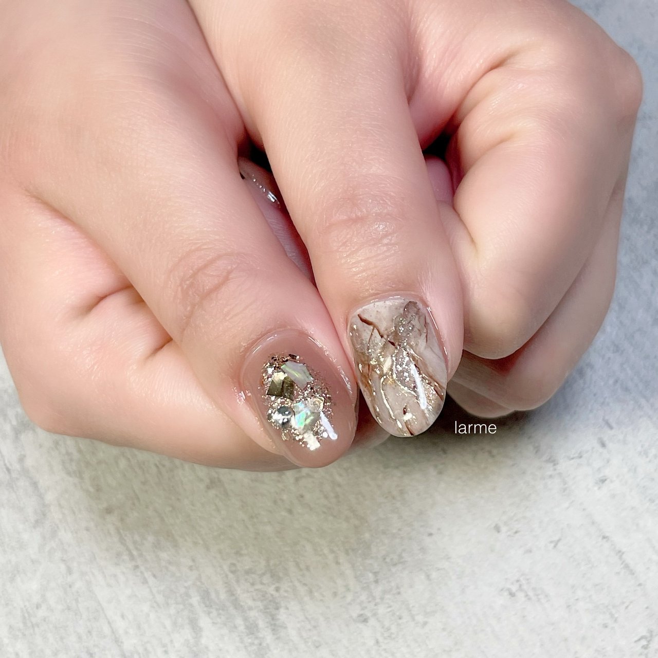ハンド ベージュ グレージュ アースカラー Nailroomlarmeのネイルデザイン No ネイルブック