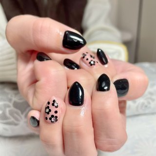 22年 新着順 シンプル 黒ワンカラーのネイルデザイン ネイルブック