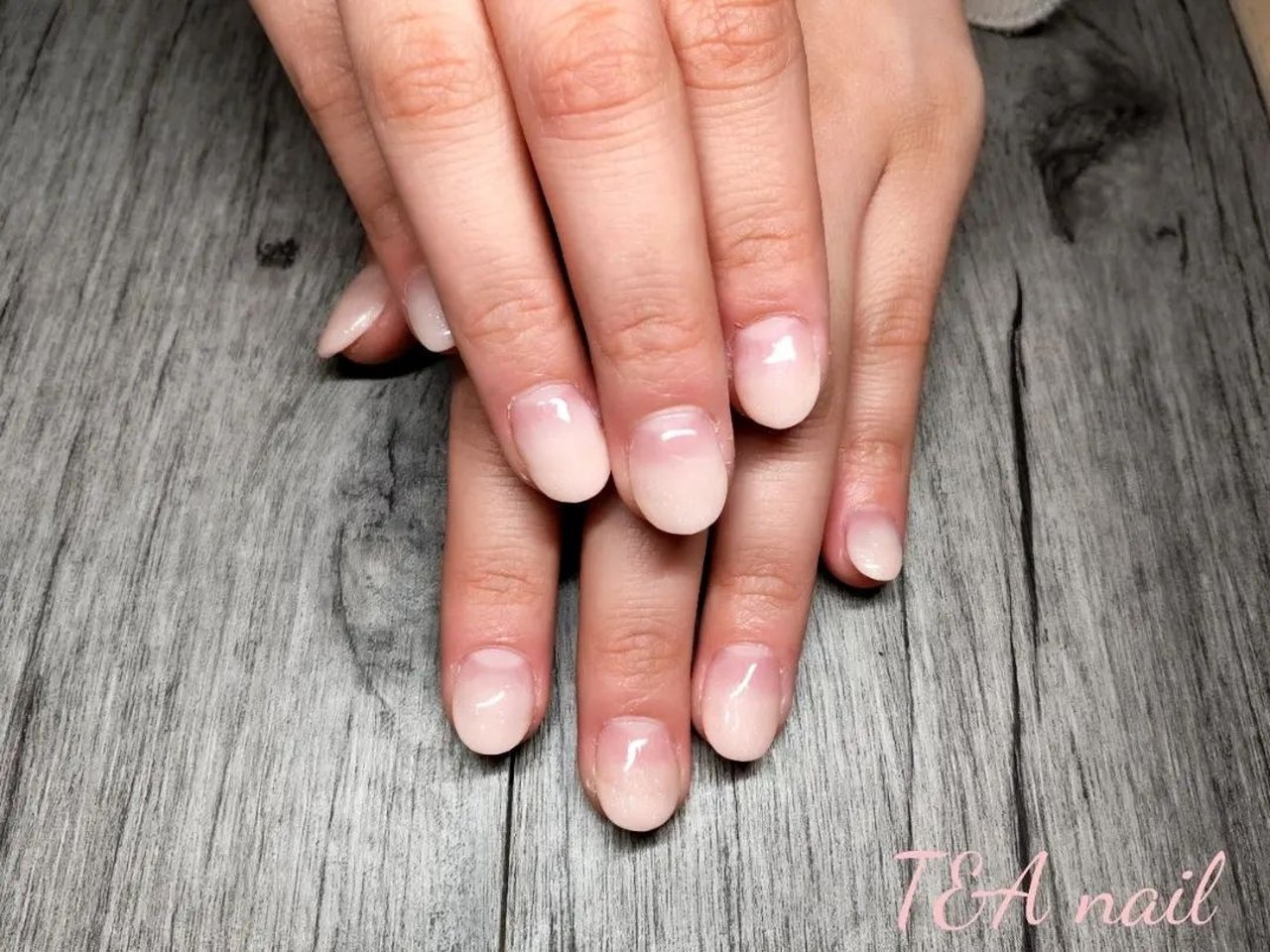 オールシーズン オフィス ハンド シンプル グラデーション T A Nailのネイルデザイン No ネイルブック