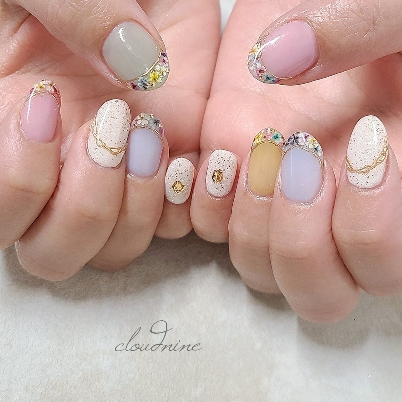 春 ハンド フレンチ 押し花 ミディアム Cloudnineのネイルデザイン No ネイルブック