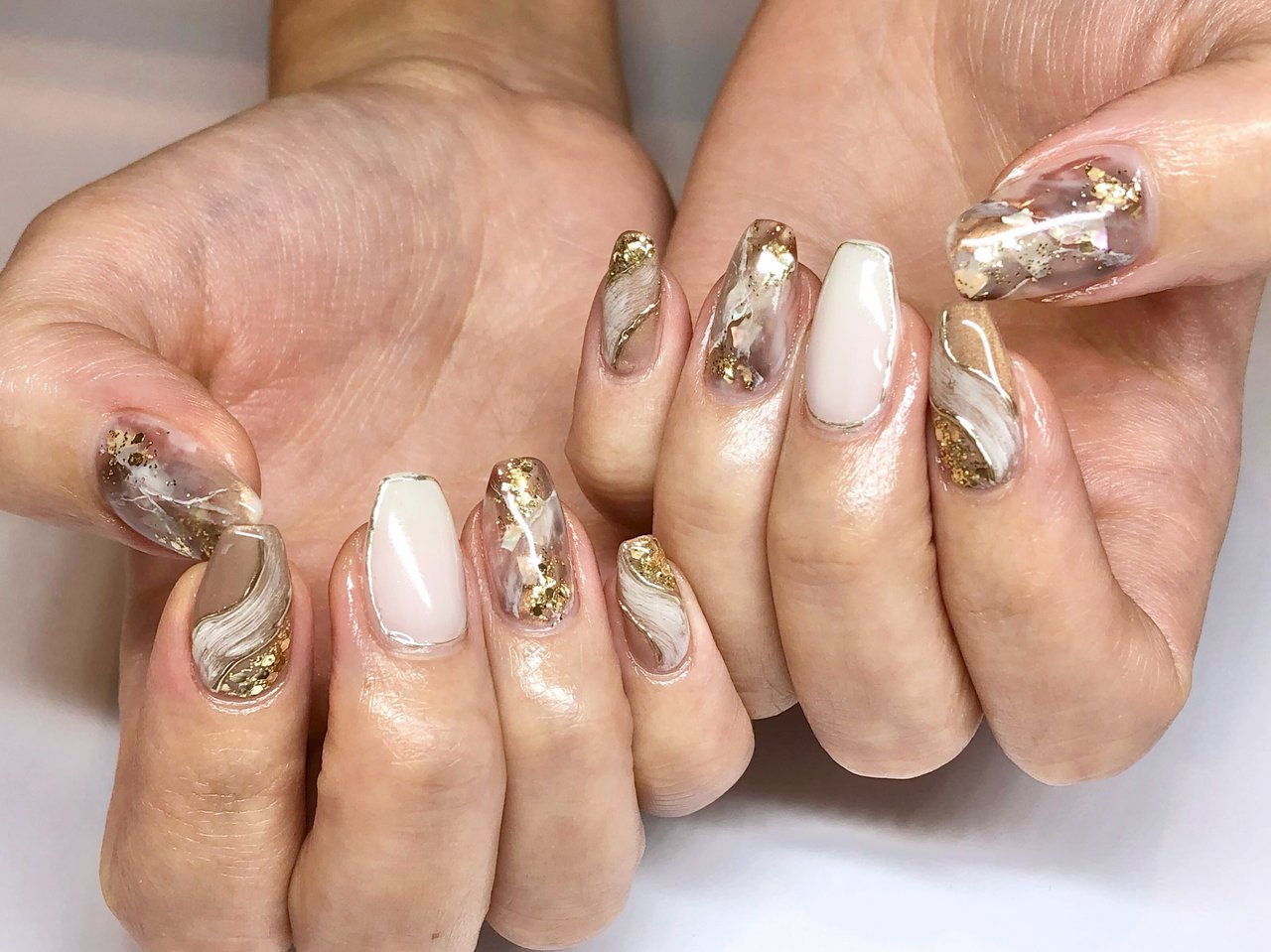 ハンド 大理石 ニュアンス ベージュ ブラウン Minaのネイルデザイン No ネイルブック