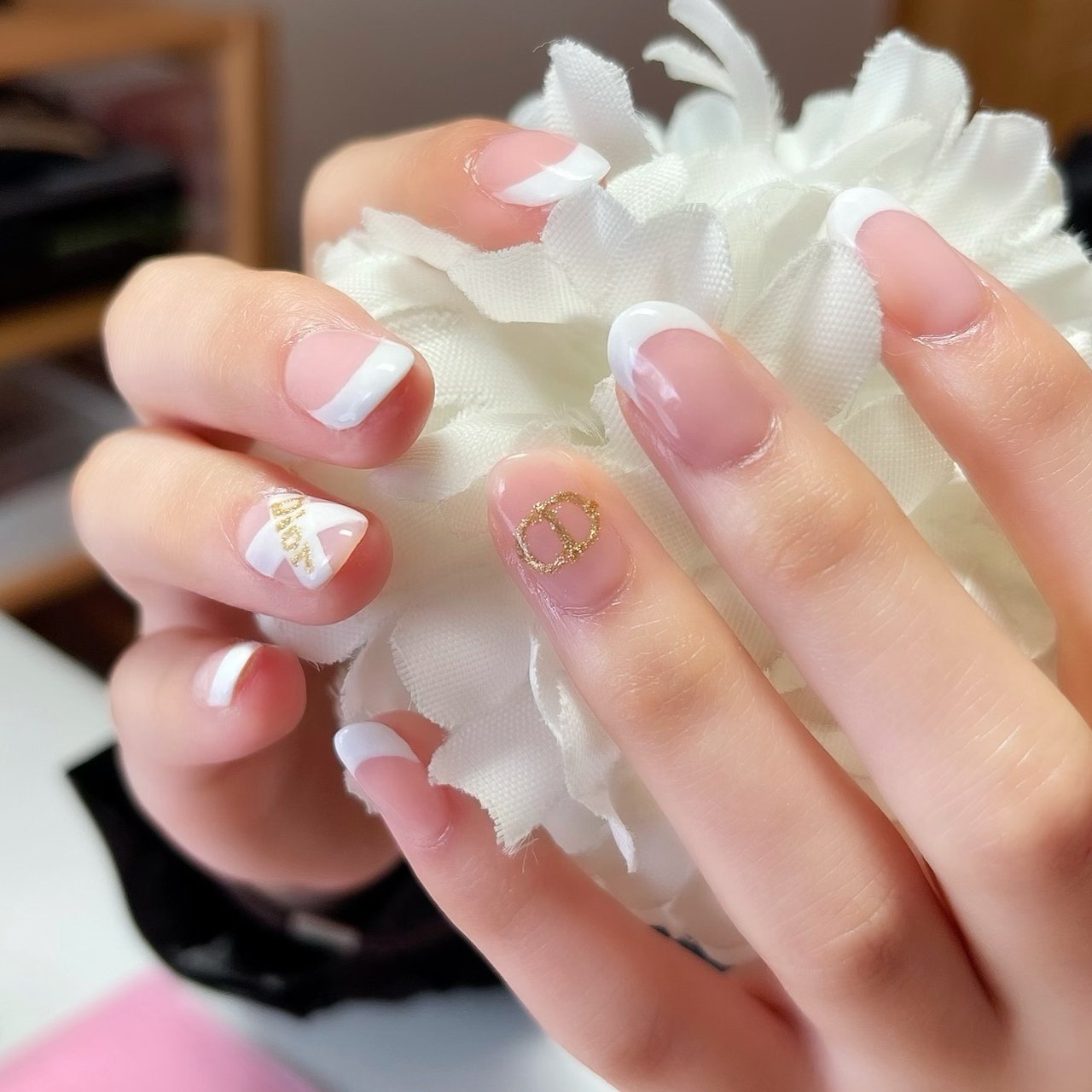 春 ハンド シンプル フレンチ リボン Nail Room Souvenirのネイルデザイン No ネイルブック