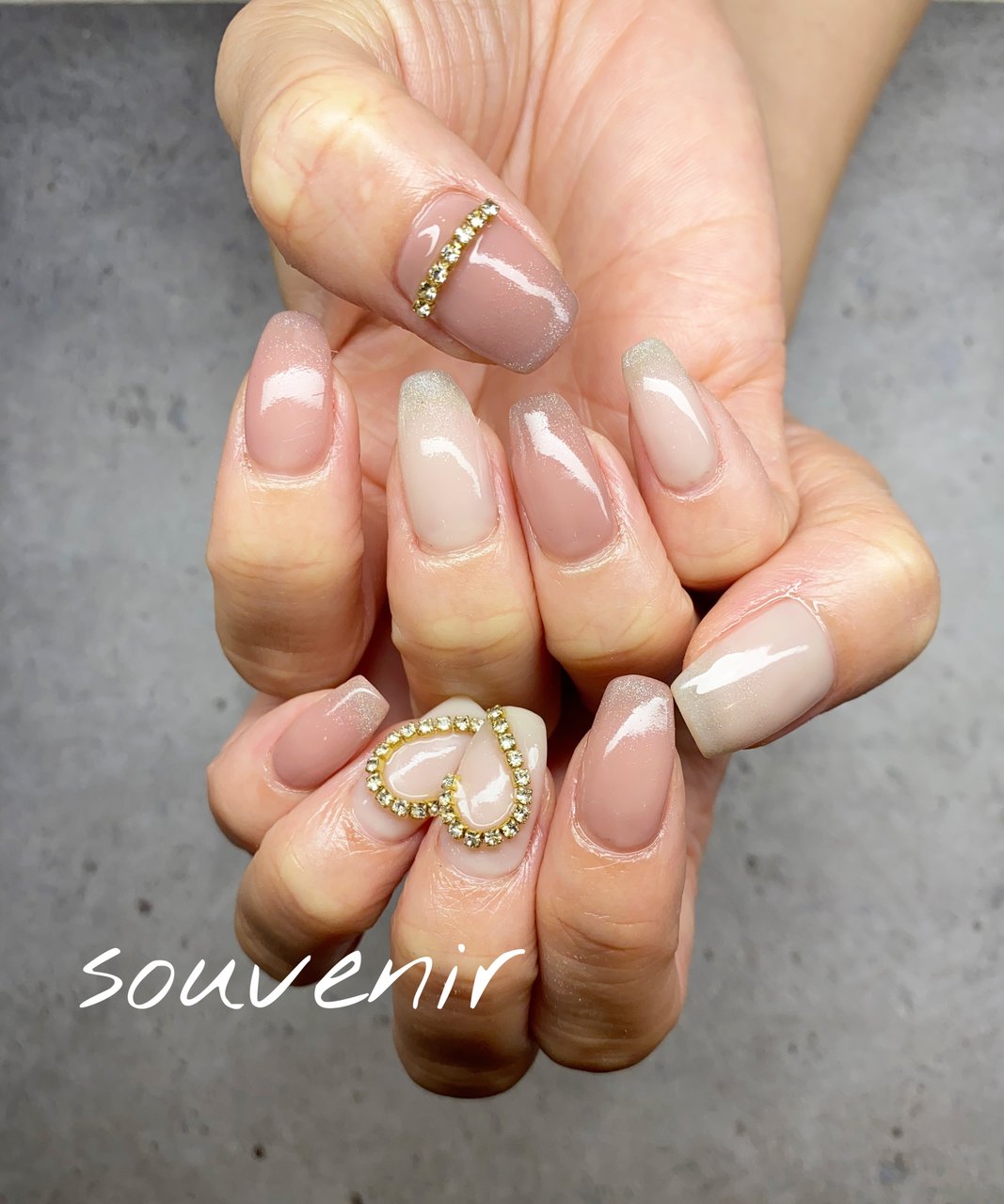 オールシーズン ハンド シンプル ハート ミディアム Private Nail Salon Souvenirのネイル デザイン No ネイルブック