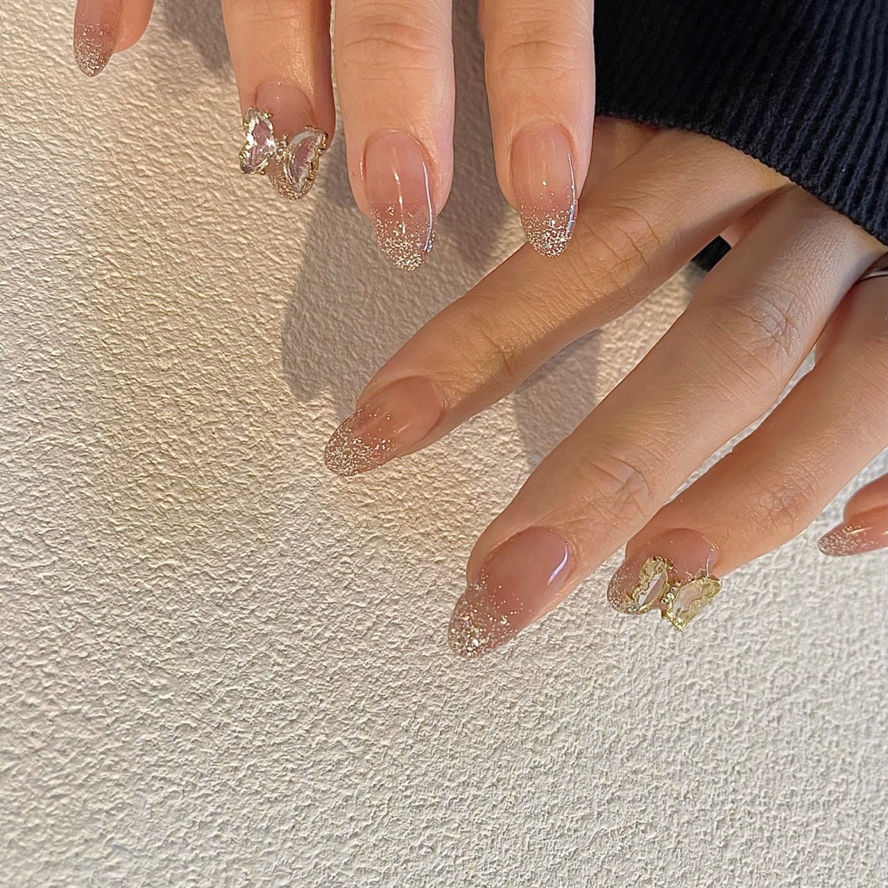 オールシーズン ハンド グラデーション ラメ ジェルネイル Nail Lipineのネイルデザイン No ネイルブック
