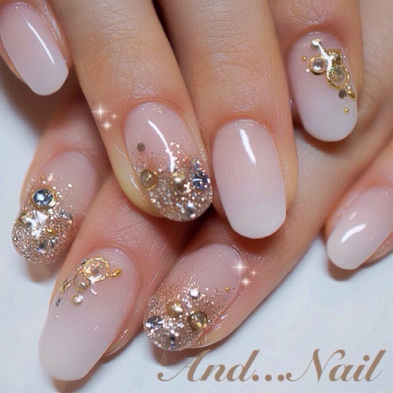 春 ハンド グラデーション ホワイト ジェルネイル 白川麻里 神戸アンドネイルのネイルデザイン No 4213 ネイルブック