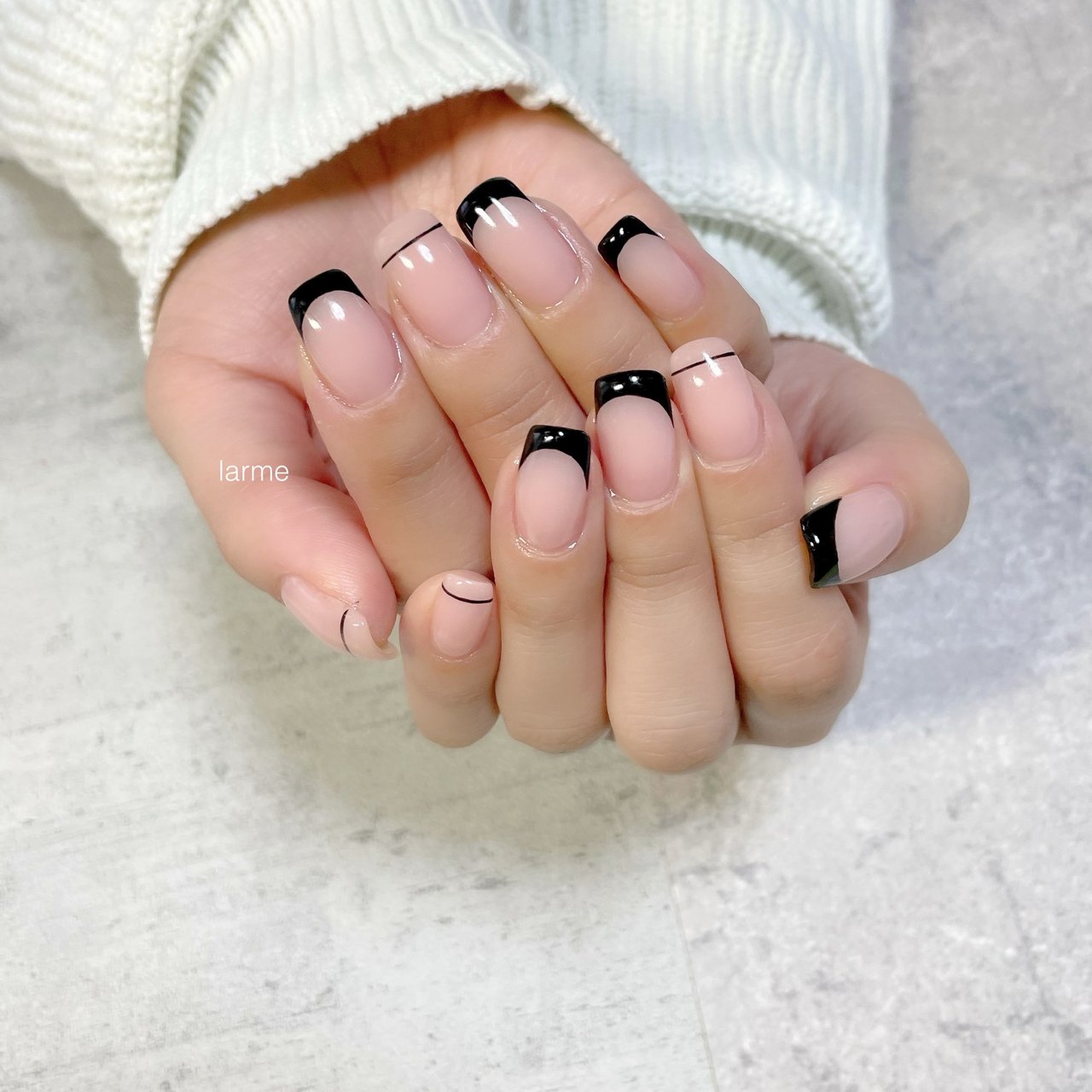 ハンド ベージュ ブラック Nailroomlarmeのネイルデザイン No ネイルブック