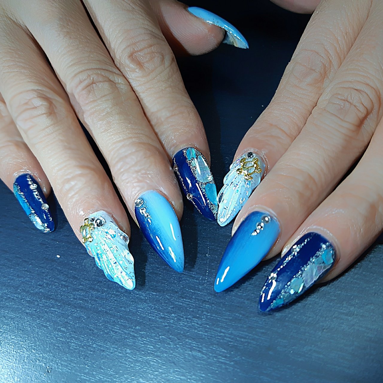 夏 海 リゾート ハンド グラデーション Mamiのネイルデザイン No ネイルブック