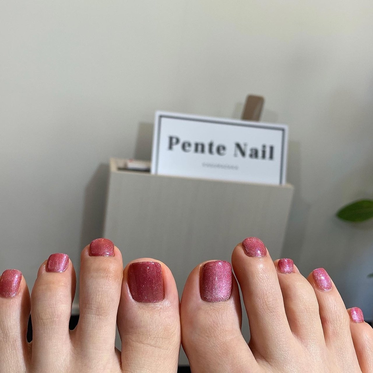 春 オールシーズン 海 女子会 フット Pente Nailのネイルデザイン No ネイルブック