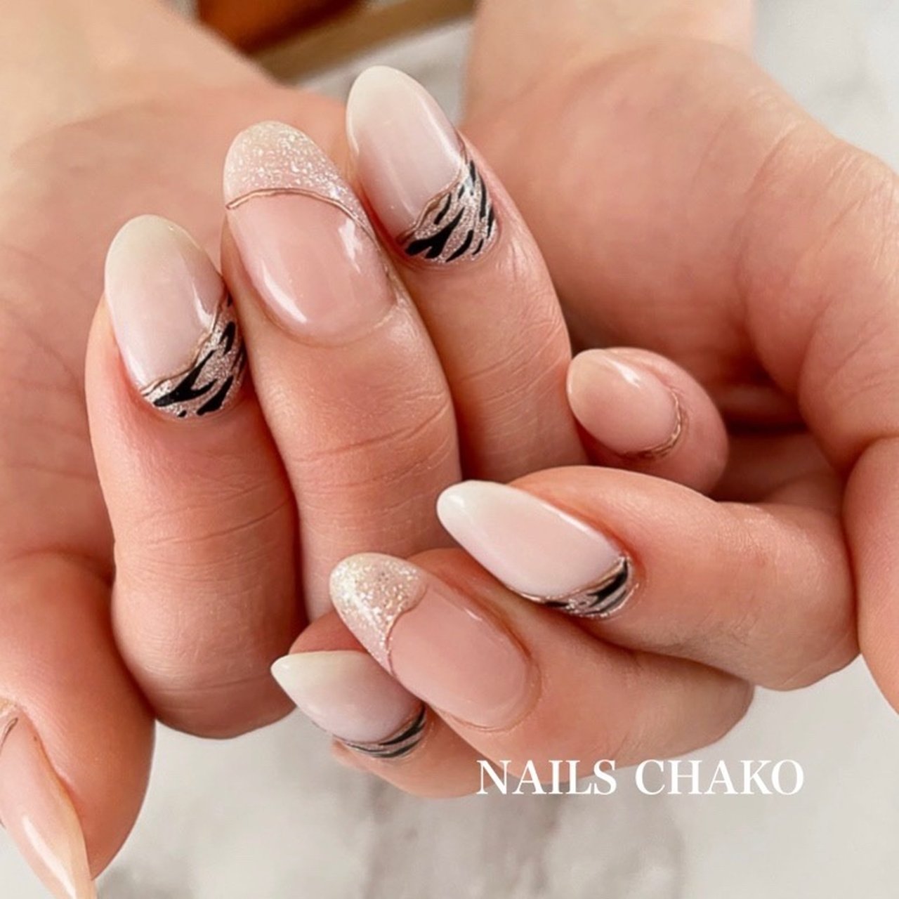 春 ハンド 変形フレンチ アニマル柄 ミディアム Nails Chakoのネイルデザイン No ネイルブック