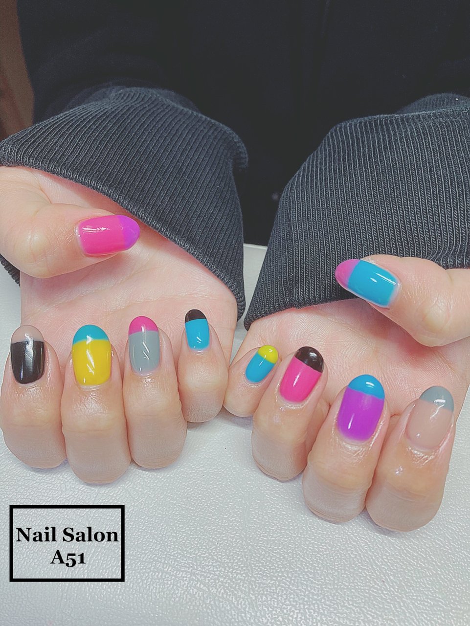 オールシーズン リゾート ライブ ハンド 変形フレンチ Nail Salon A51のネイルデザイン No ネイルブック