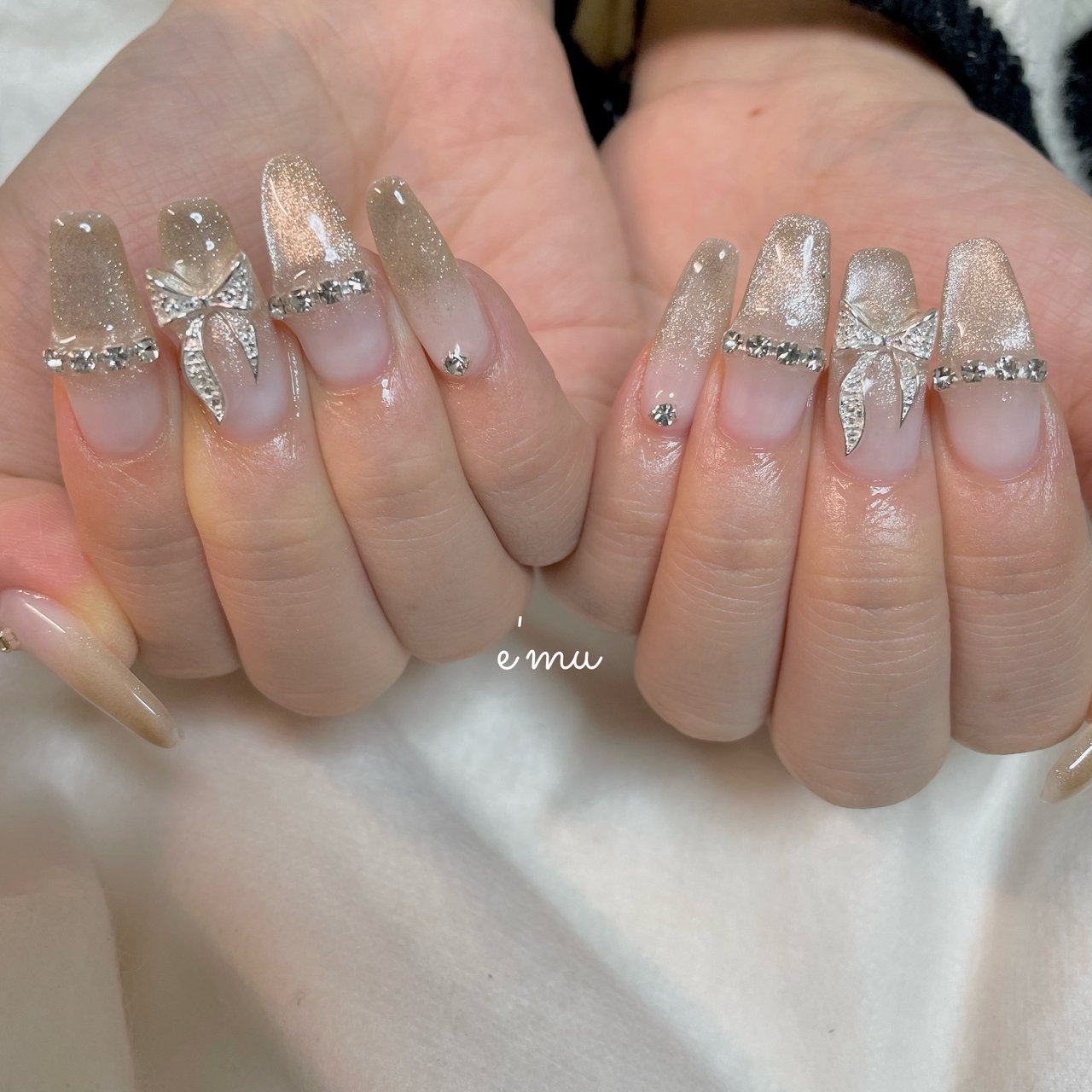 ハンド グラデーション ラメ マグネット リボン Ayakaのネイルデザイン No ネイルブック