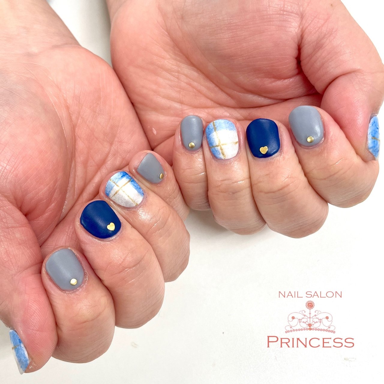 チェック マット ホワイト ネイビー グレー Nailsalon Princessのネイルデザイン No ネイルブック