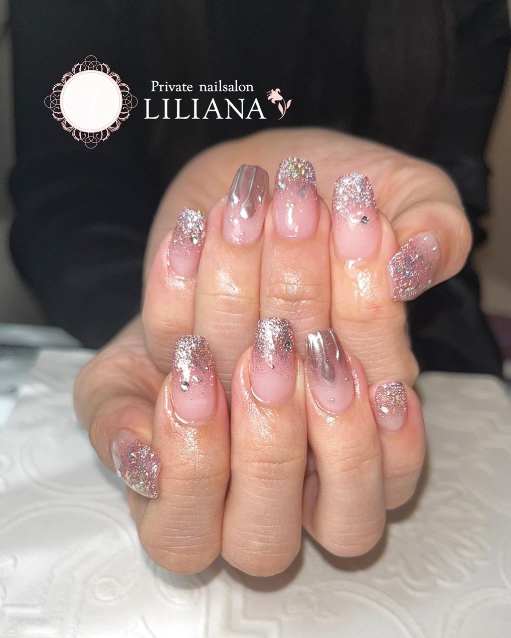 オールシーズン ハンド グラデーション ラメ ミラー Private Nailsalon Lilianaのネイルデザイン No ネイルブック