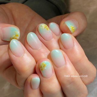 ミルキーカラーのネイルデザイン ネイルブック
