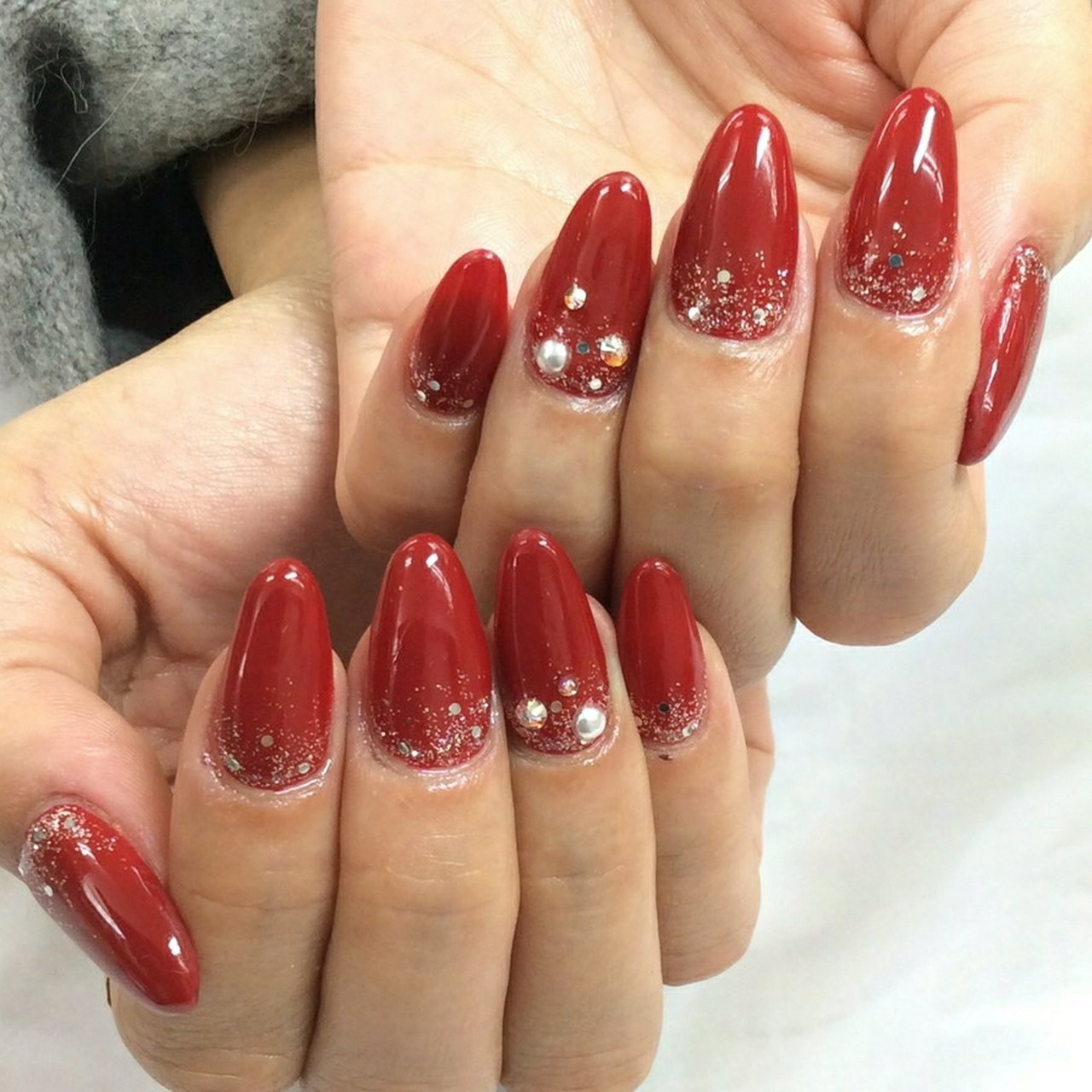 冬 ハンド ホログラム ラメ パール Nailsalon Daisyのネイルデザイン No ネイルブック