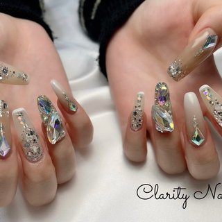 アートし放題持ち込みデザイン+オプションパーツ💅✨ 
#ジェルネイル#ネイル#nail#シンプル#持ち込みアート#天王寺#阿倍野#プライベートサロン#ネイルサロン#秋ネイル#冬ネイル#水彩アート#アートし放題#定額デザイン#シンプル#ニュアンス#ニュアンスネイル#ちゅるんネイル#オフィスネイル#フィルイン一層残し#フィルイン#フットネイル#foot#hand#spring#summer#autumn#winter#privatesalon #秋 #冬 #オールシーズン #成人式 #ハンド #グラデーション #ビジュー #ラメ #ワンカラー #ホワイト #ベージュ #シルバー #ジェルネイル #お客様 #Clarity Nail #ネイルブック