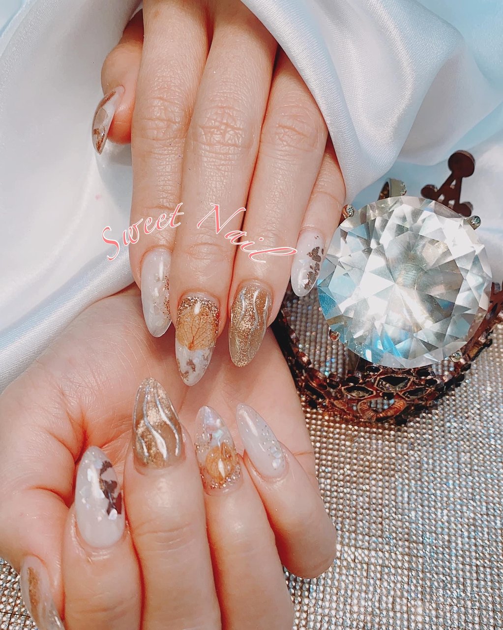 秋 オールシーズン オフィス ホログラム フラワー Sweet Nailのネイルデザイン No ネイルブック