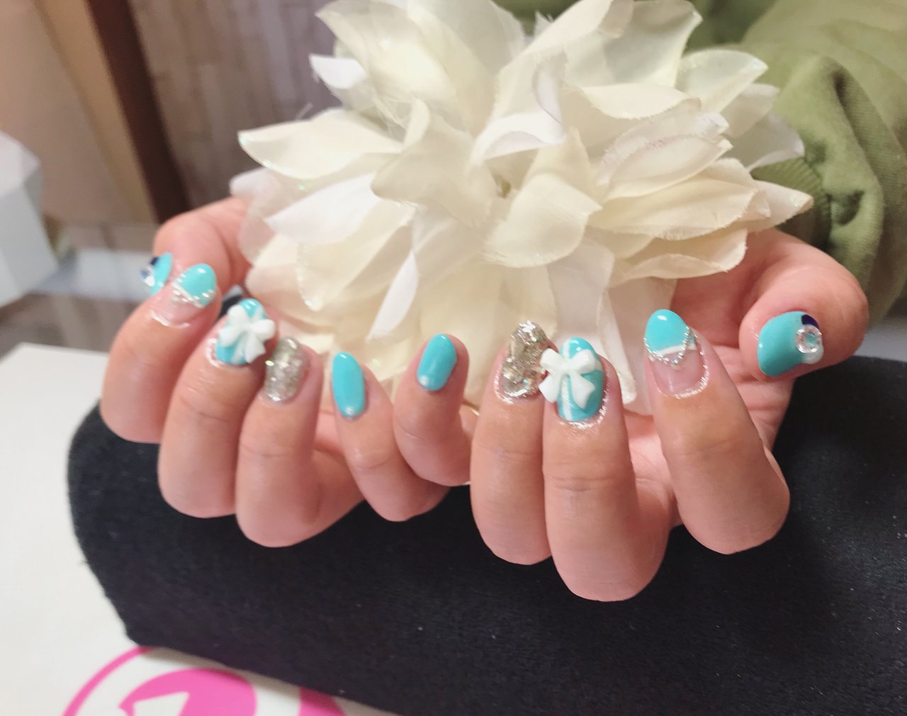 夏 オールシーズン ハンド ビジュー ホログラム A Nailのネイルデザイン No ネイルブック