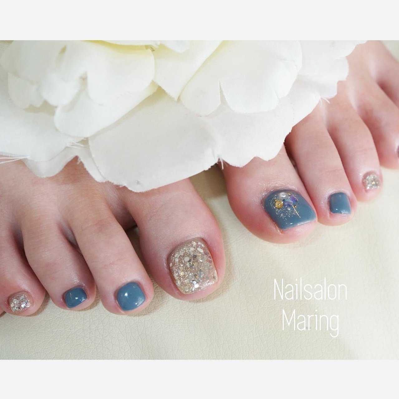 春 フット ホログラム ラメ ワンカラー Nailsalon Maring マリング のネイルデザイン No ネイルブック