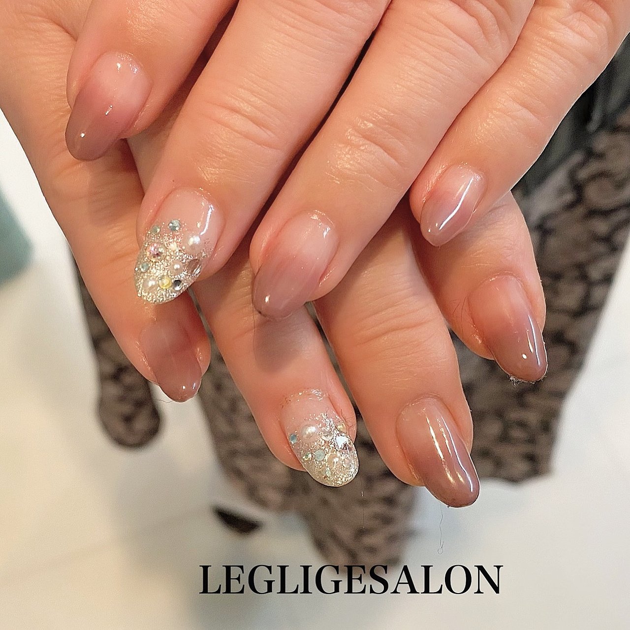 春 夏 ハンド グラデーション ビジュー Leglige Salonのネイルデザイン No ネイルブック