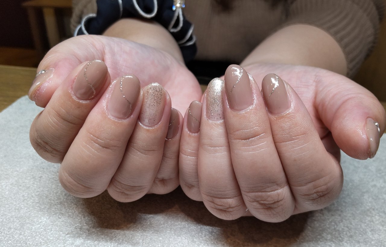 ハンド シンプル 変形フレンチ ワンカラー ベージュ Chinerin ﾟのネイルデザイン No ネイルブック