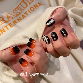 22年 新着順 オレンジ 黒グラデネイルのネイルデザイン ネイルブック