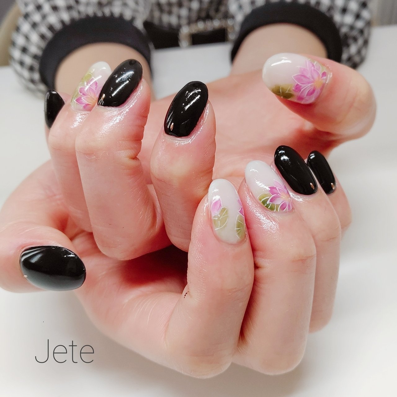 オールシーズン ハンド ワンカラー フラワー ミディアム Private Nail Salon Jeteのネイルデザイン No ネイルブック