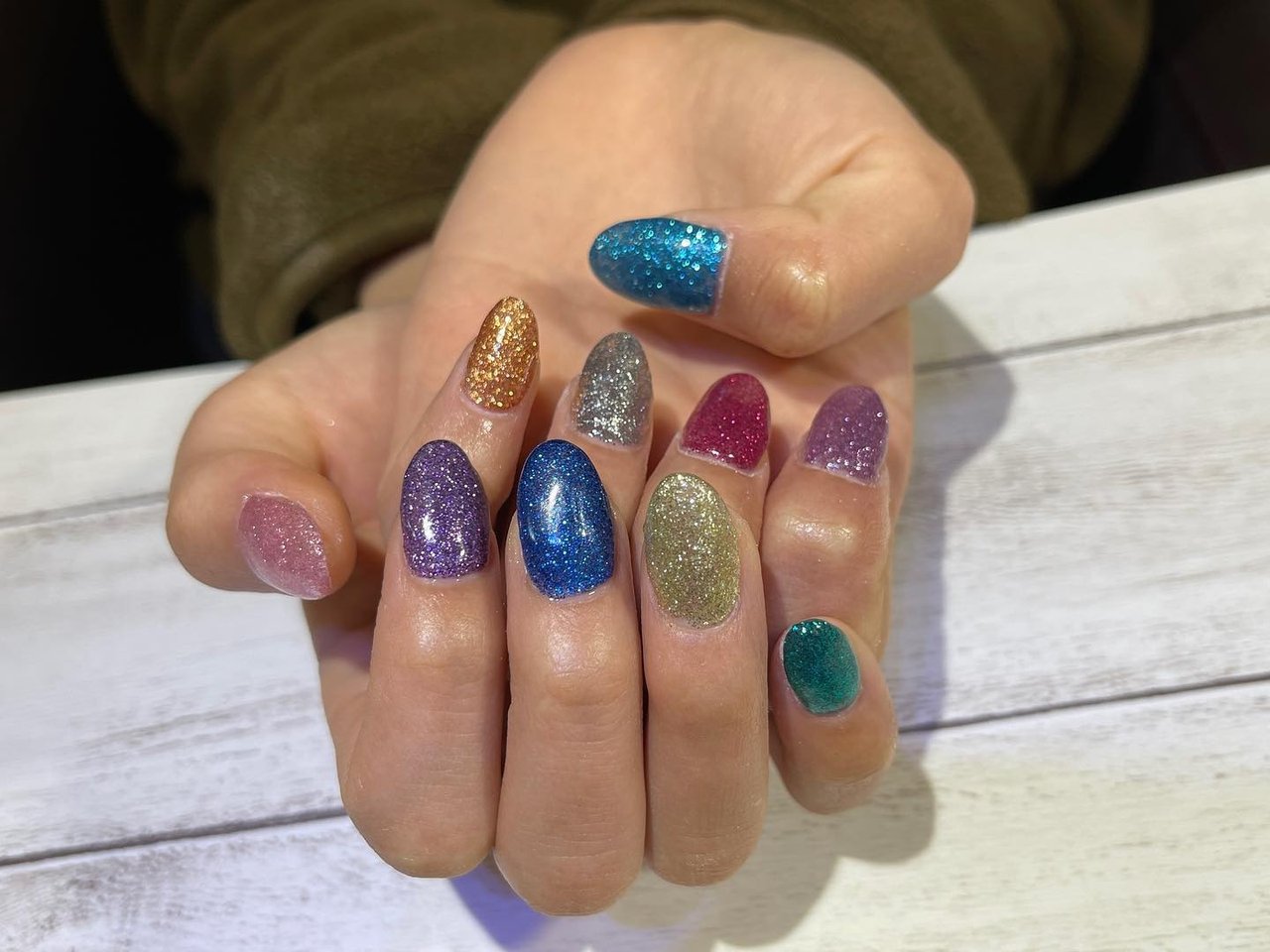 オールシーズン ハンド ラメ ワンカラー ミディアム 久美のネイルデザイン No ネイルブック