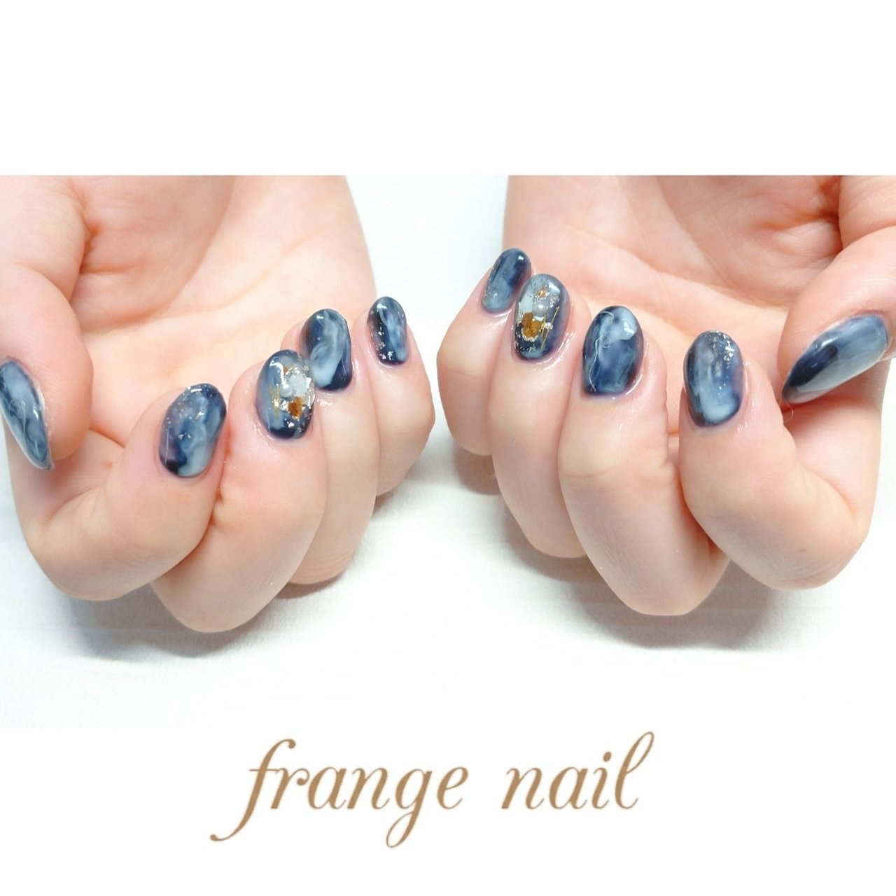 オールシーズン ハンド ニュアンス ホワイト ネイビー Frange Nailのネイルデザイン No ネイルブック