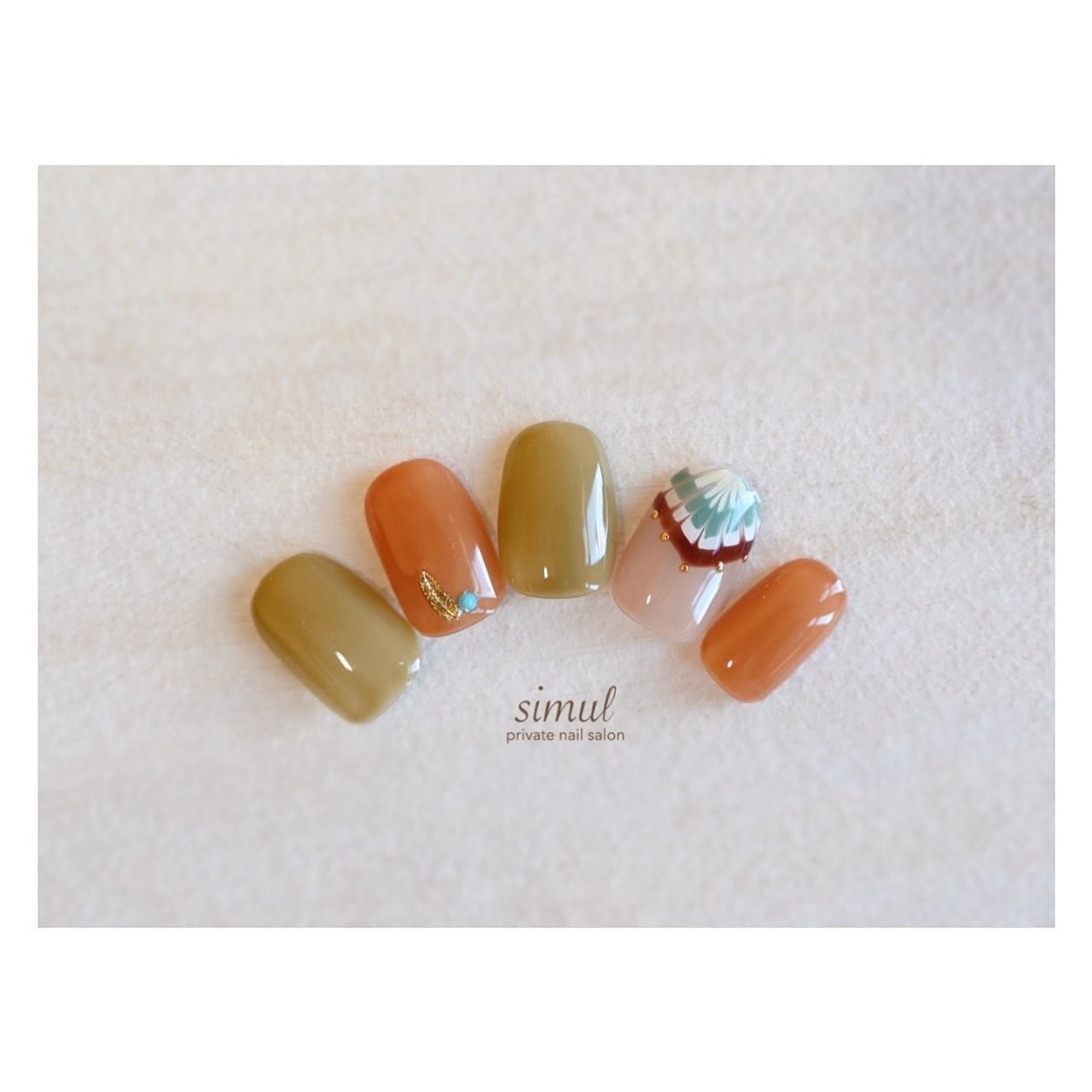 春 ピーコック ジェルネイル ネイルチップ Simul シムール のネイルデザイン No ネイルブック
