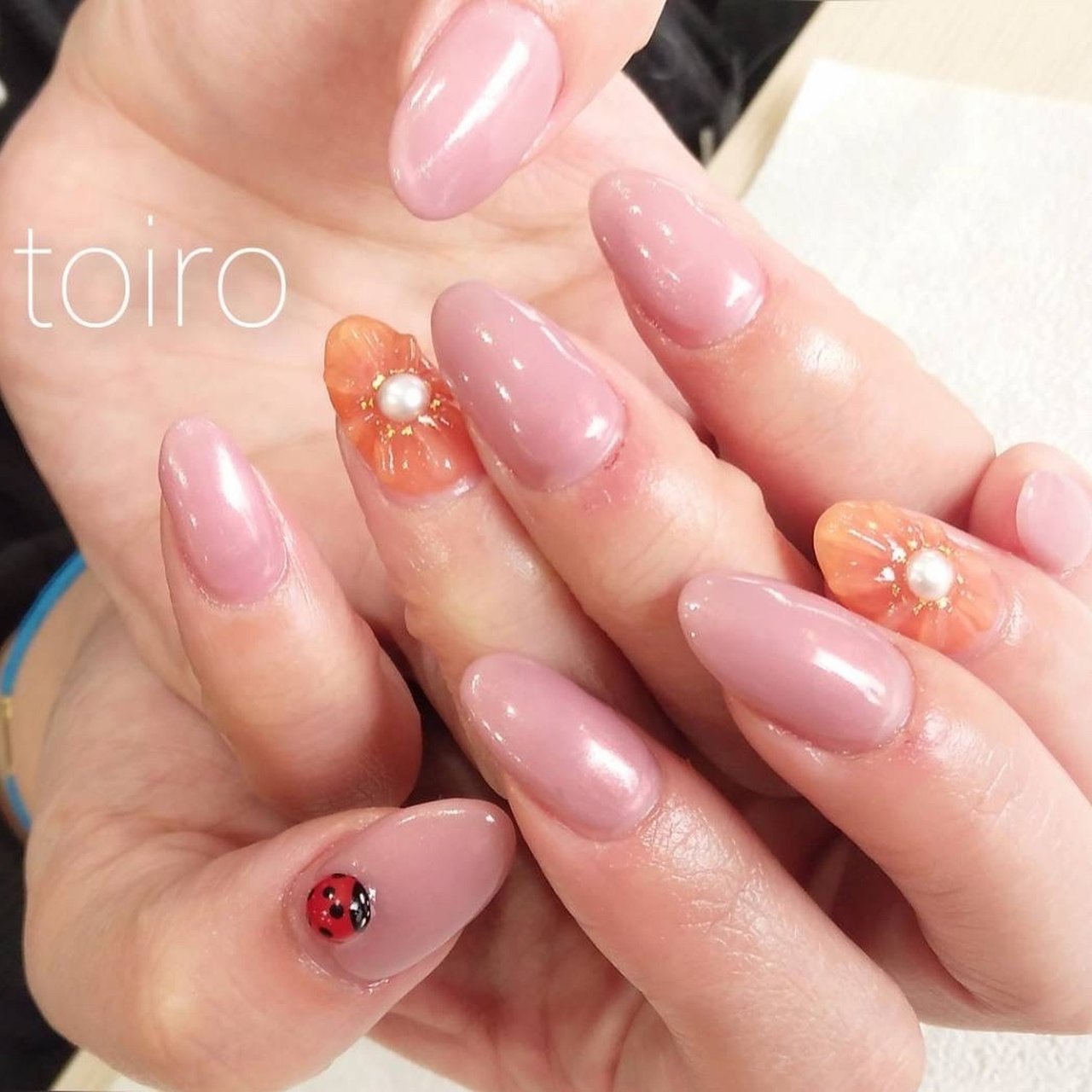 ハンド フラワー ピンク オレンジ ジェルネイル Toiroのネイルデザイン No ネイルブック